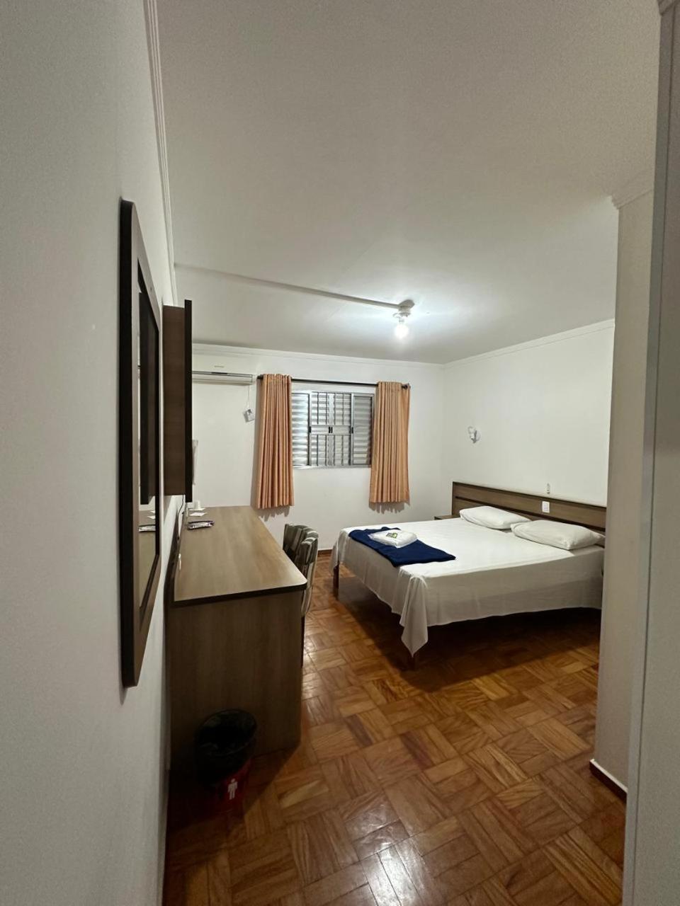 Hotel Modena - Сан-Жозе-дус-Кампус Экстерьер фото