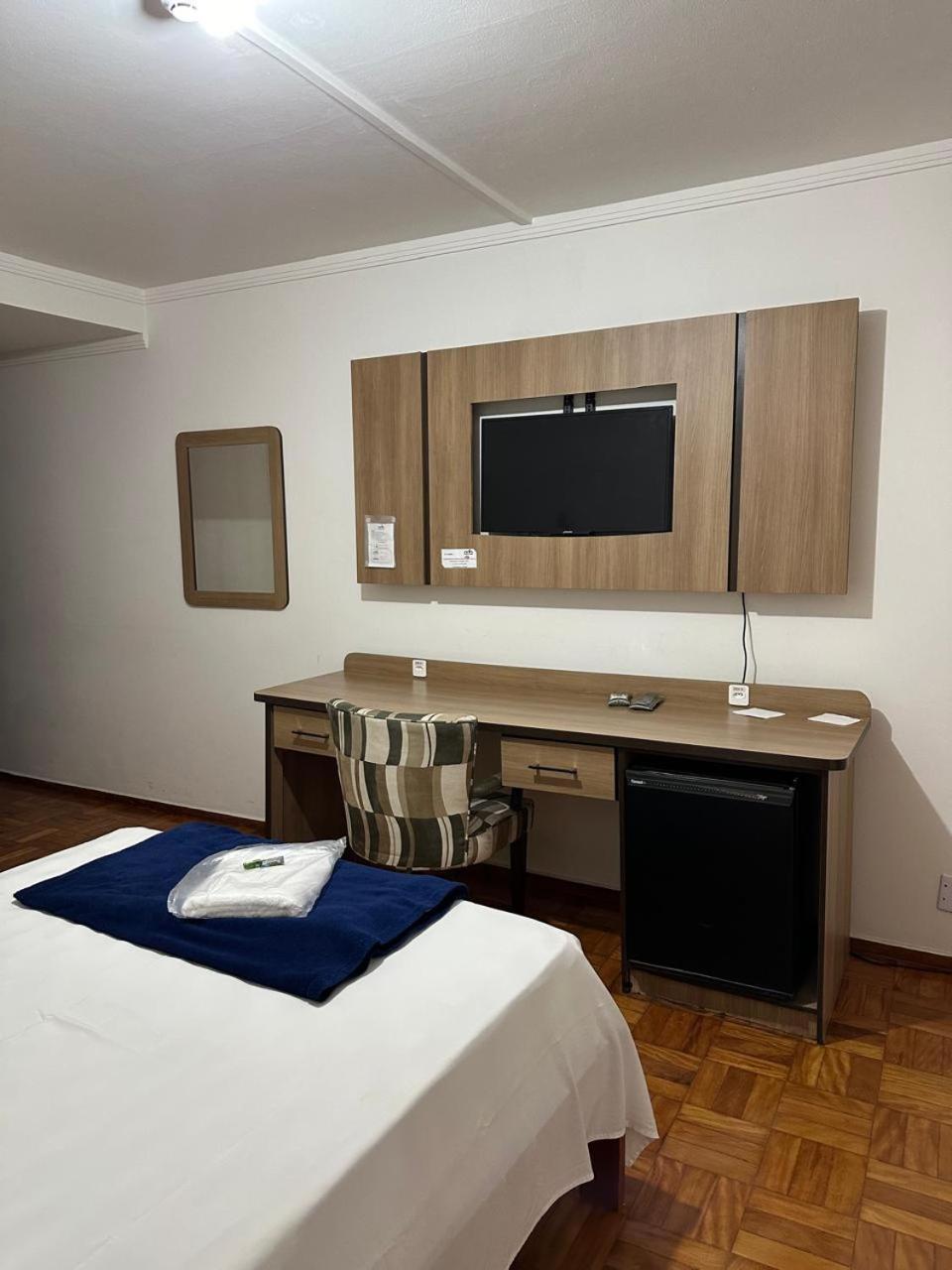 Hotel Modena - Сан-Жозе-дус-Кампус Экстерьер фото