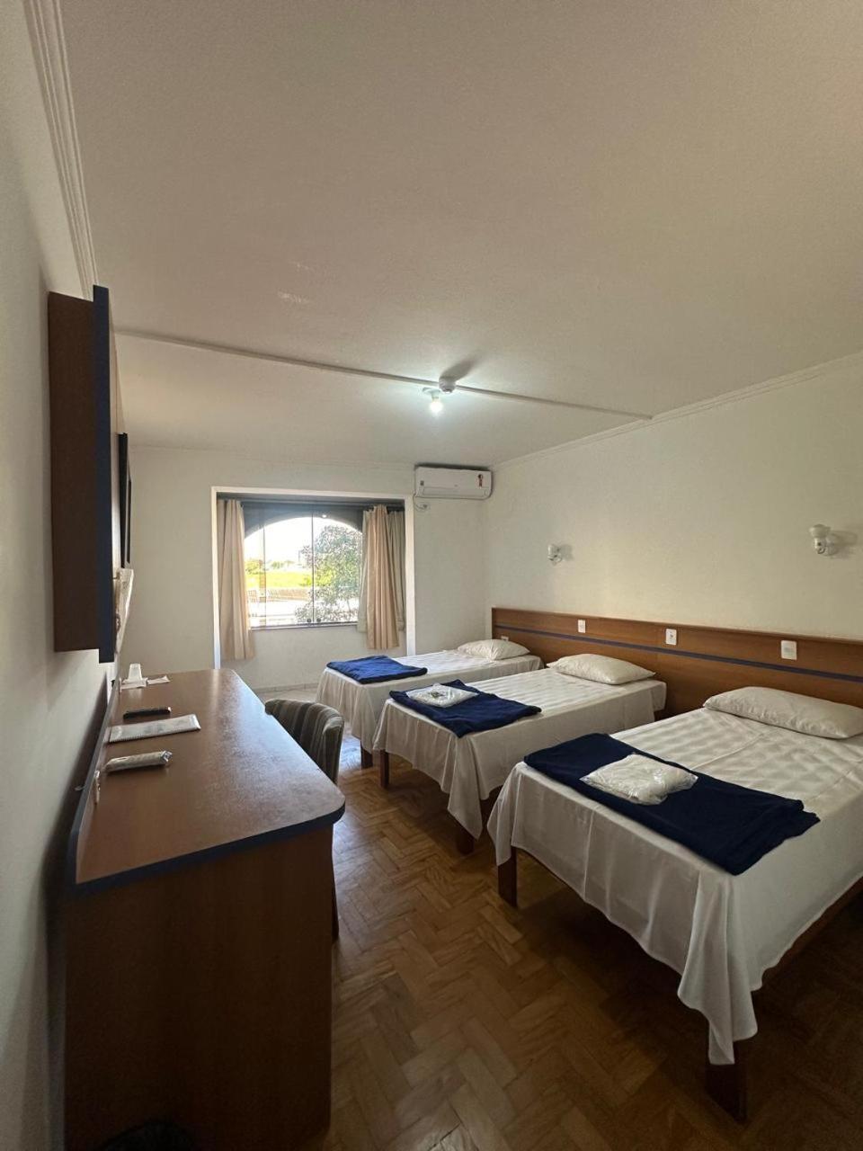 Hotel Modena - Сан-Жозе-дус-Кампус Экстерьер фото